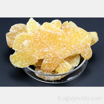 Gingembre en sain de la snack yong trempée dans le gingembre de sucre